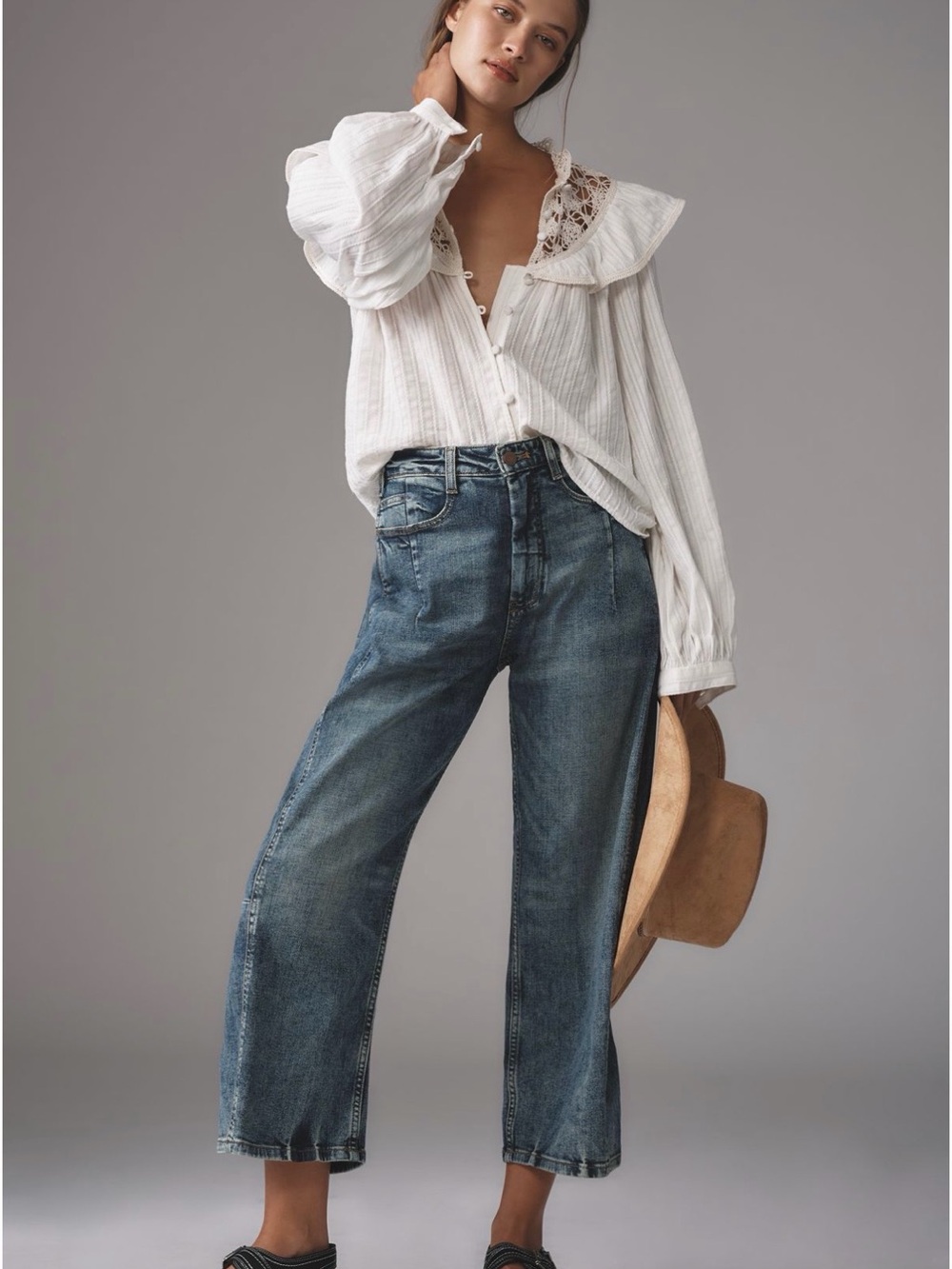 Pilcro Mid-Rise Barrel Womens Jeans in Blue